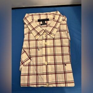 New. Tommy Hilfiger men’s classic fit short sleeve button down shirt XXL.